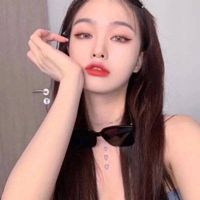 跳舞的红色公交